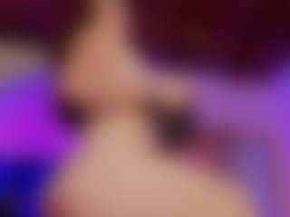 Emilia-Monroee's Live Sex Cam Show