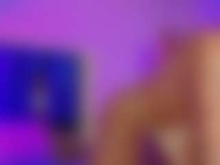 Live cam show with Emilia-Monroee - Lovense Petite on Camsoda