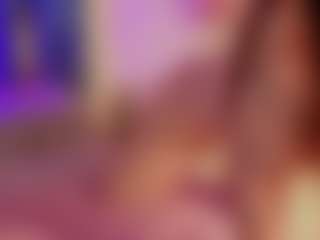 Emilia-Monroee's Live Sex Cam Show