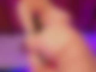 Emilia-Monroee's Live Sex Cam Show