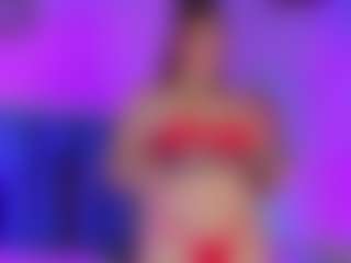 Live cam show with Emilia-Monroee - Squirt Teen (18+) on Camiplay Live