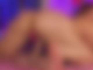 Show de cam en vivo con Emilia-Monroee - Role Play en Camsoda