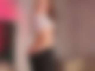 Emilia-Monroee's Live Sex Cam Show