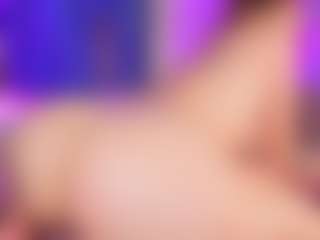 Emilia-Monroee's Live Sex Cam Show