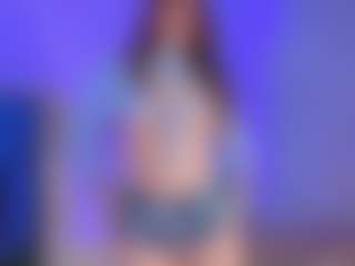 Live cam show with Emilia-Monroee - Ass Bouncing on Mixed Magazine Live