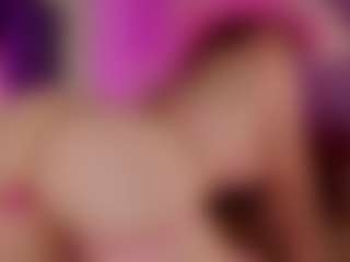 Emilia-Monroee's Live Sex Cam Show