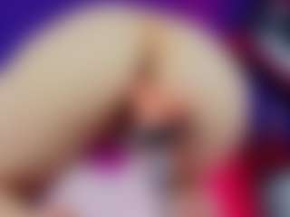 Live cam show with GaiaBdsm - Eating Pussy on SinfulBabes