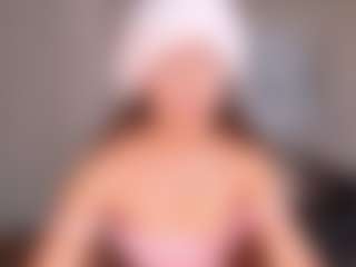 Live cam show with LillySandersX - Thin on camtv