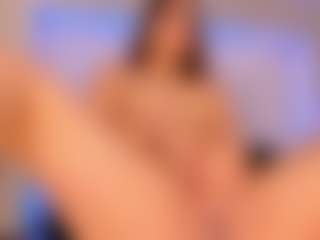 Live cam show with LillySandersX - Camel Toe on Free Soda