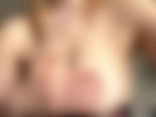 Live cam show with MerrySuneson - Normal on TeamSkeetLive