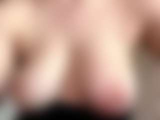 MerrySuneson's Live Sex Cam Show