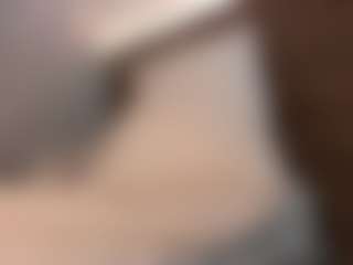 Live cam show with Sofiaaa-Smith18 - Body Massage on Free Soda