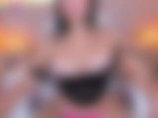 SofiaThonsonn's Live Sex Cam Show