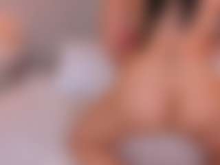 SofiaThonsonn's Live Sex Cam Show