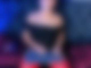 Live cam show with star-doll - Fuck on Livezox