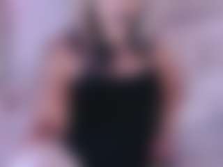 Live cam show with star-doll - Moaning on Hubzter Live
