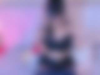 Live cam show with star-doll - Fingering on AdultVida.com