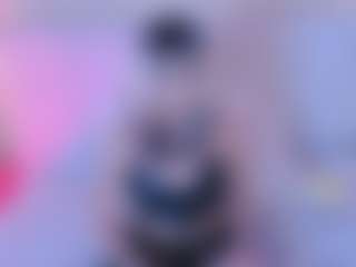 Live cam show with star-doll - Moaning on Gym Cam Girls