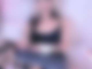 Spettacolo in cam dal vivo con star-doll - Tattoos su Camsoda