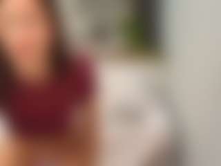 Ysenne-Josse's Live Sex Cam Show
