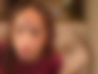 Ysenne-Josse's Live Sex Cam Show
