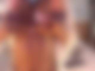 Live cam show with ZafiraBlack - Spank on SquirtSoMuch