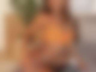 Spettacolo in cam dal vivo con ZafiraBlack - Striptease su Camsoda