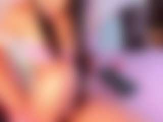 Antonella-Lucenti's Live Sex Cam Show