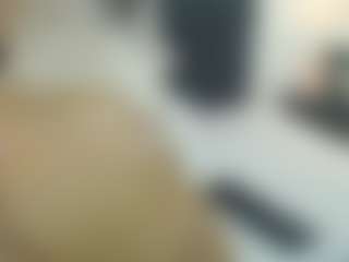 Biancadollx MILF webcam performer live streaming