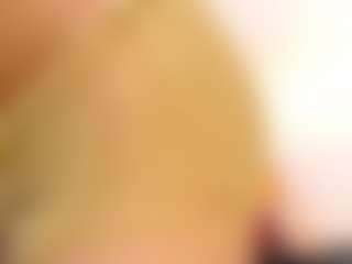 Biancadollx MILF webcam performer live streaming