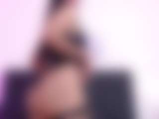 Biancadollx MILF webcam performer live streaming