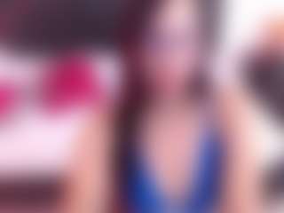 Live cam show with Biancadollx - Skinny on Camsoda