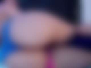 Biancadollx MILF webcam performer live streaming