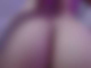 Live cam show with Biancadollx - Dildo Or Vibrator MILF on chickslive.net