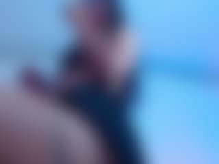 Live cam show with Biancadollx - Shaved Pussy on Camsoda
