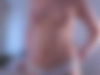 CarryPietras's Live Sex Cam Show