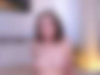 Live cam show with CarryPietras - Oil on Camming Site