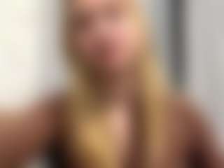 CristalHutchen's Live Sex Cam Show