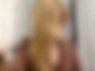 Live cam show with CristalHutchen - Twerk on Fling VIP Chat