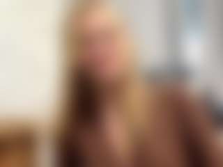 Live cam show with CristalHutchen - Plug on Sweet Sext