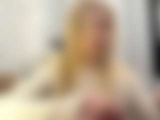 Live cam show with CristalHutchen - Average on galaxygirlnitro.com