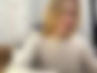 Live cam show with CristalHutchen - Shaved Pussy on galaxygirlnitro.com