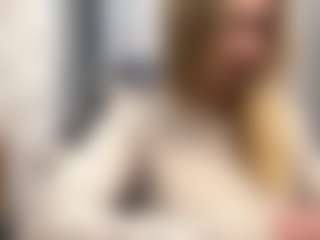 Live cam show with CristalHutchen - Blonde Hair on Camsoda