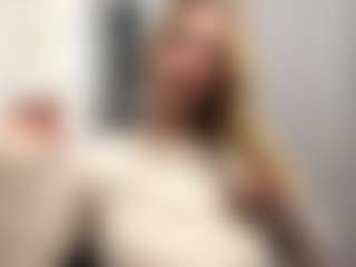 Live cam show with CristalHutchen - Blonde Hair on sexytreat.net