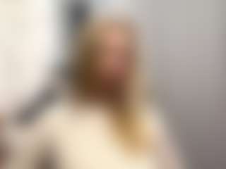 Live cam show with CristalHutchen - HD on livesexfox.com