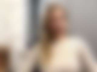 Live cam show with CristalHutchen - Athletic on eurowanks.com