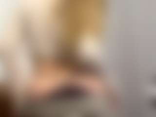 Live cam show with CristalHutchen - No Smoking on Cam Slut