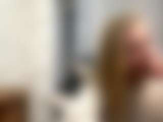 Live cam show with CristalHutchen - Blonde Hair on Fit Hotties