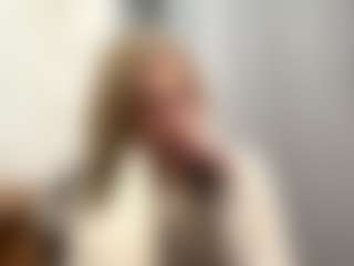 Live cam show with CristalHutchen - Strip on camtv