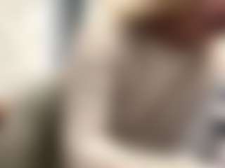 Live cam show with CristalHutchen - Average on Milfs Live